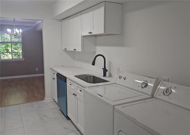 Building Photo - 2388 Lawrenceville Hwy