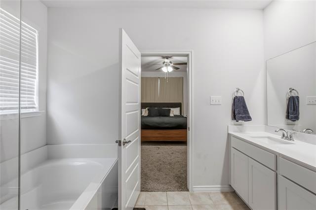 Building Photo - 1540 Princeton Dr