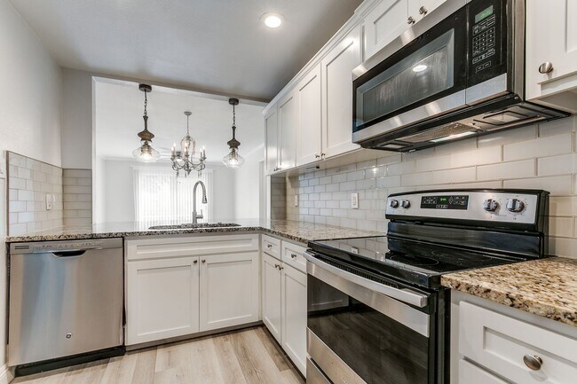 Building Photo - RENOVATED 3-BEDROOM CONDO AT CHATEAU DIJON