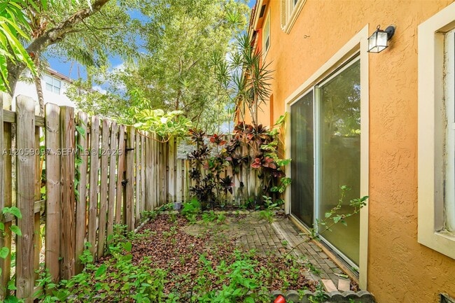 Building Photo - 2641 SW 120th Terrace