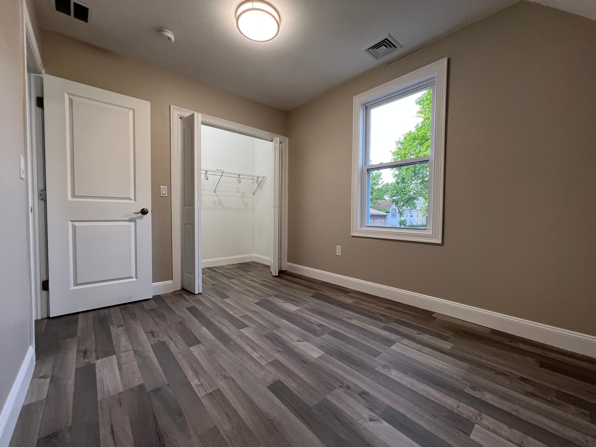 Building Photo - 324 Farrington St