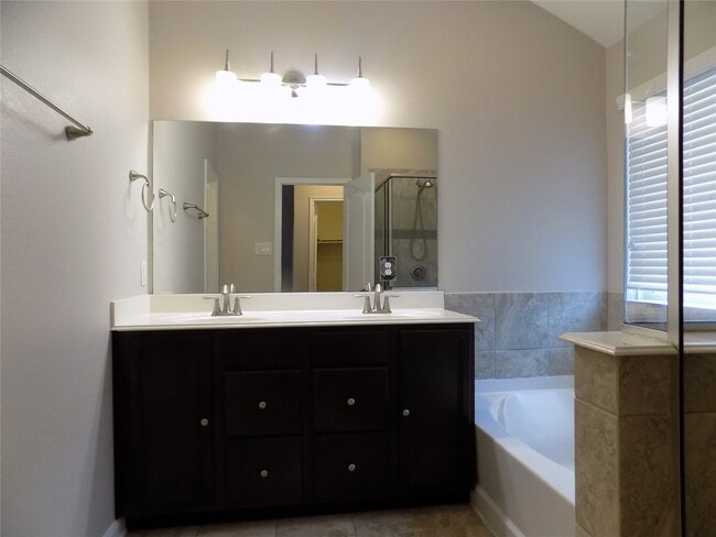 Building Photo - 3702 Aubergine Springs Ln