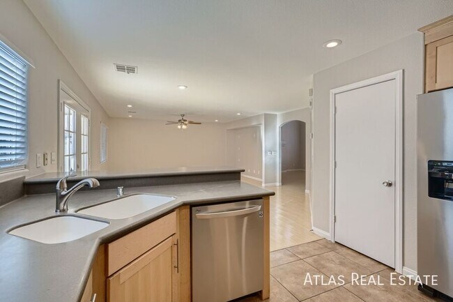 Building Photo - 8125 Indigo Gully Ct