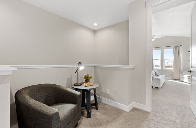 Building Photo - Gorgeous 3 bed/ 3.5 bath Condo At Heron La...