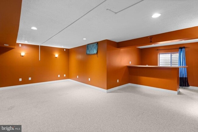 Building Photo - 103 Leeds Creek Cir