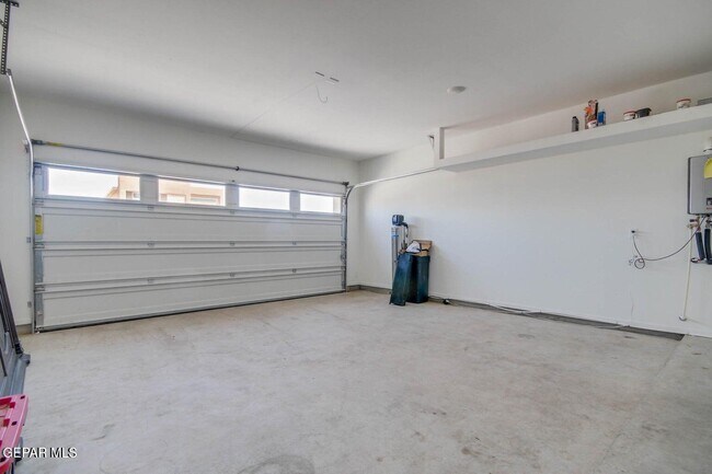 Building Photo - 916 Mormon Tea Dr