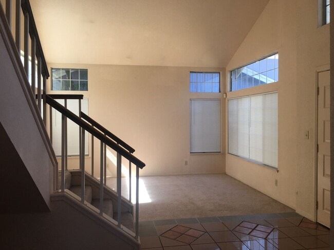 Building Photo - Spacious 2 Story Home, 1/2 Off The First Months Rent