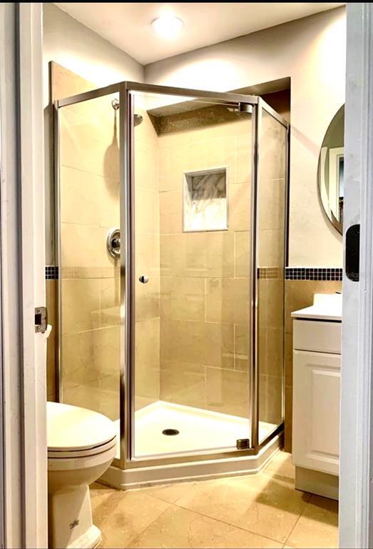 Building Photo - 947 Pinedale Ave