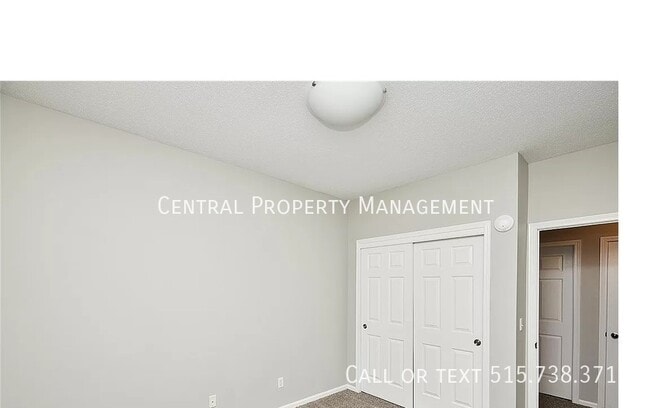 Building Photo - 1340 SE Florence Dr