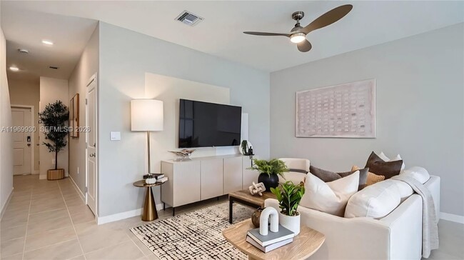 Building Photo - 1114 SW 9th Ave