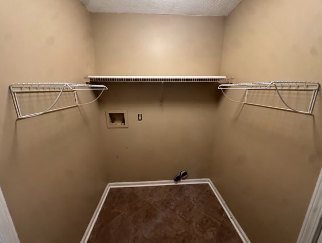 Building Photo - 778 Kingston Cir