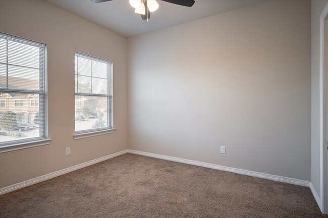 Building Photo - 2721 Vine Ct