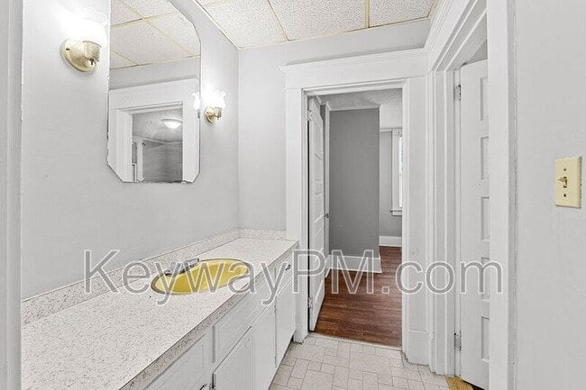 Building Photo - 1914 Warren St