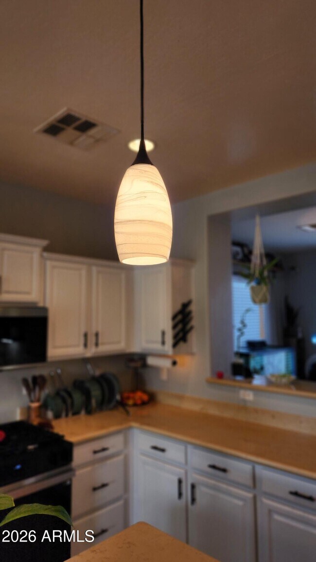 Building Photo - 18970 N Alicante St