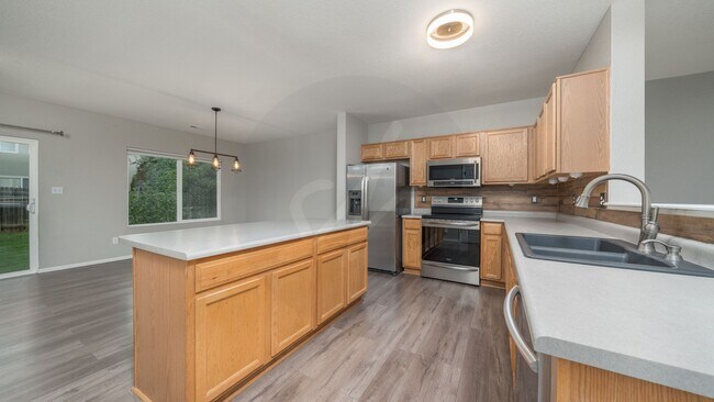 Building Photo - Cute 2 Story Home in Ridgeview at Stetson ...