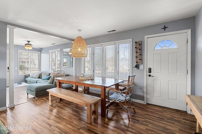 Building Photo - 167 4th Ave