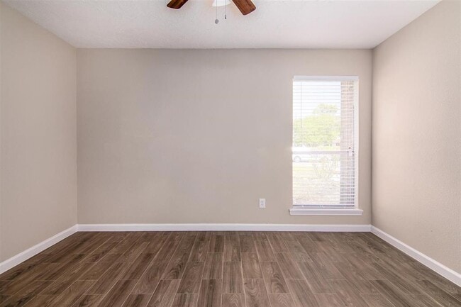 Building Photo - 10542 Kirkgreen Dr