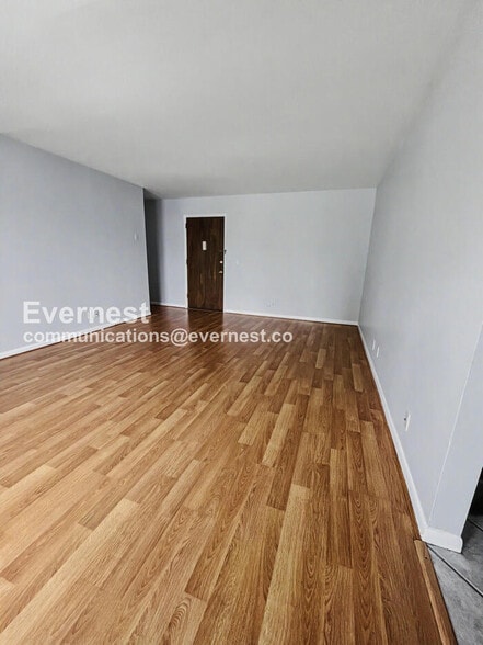 Building Photo - 613 Hillsboro Rd