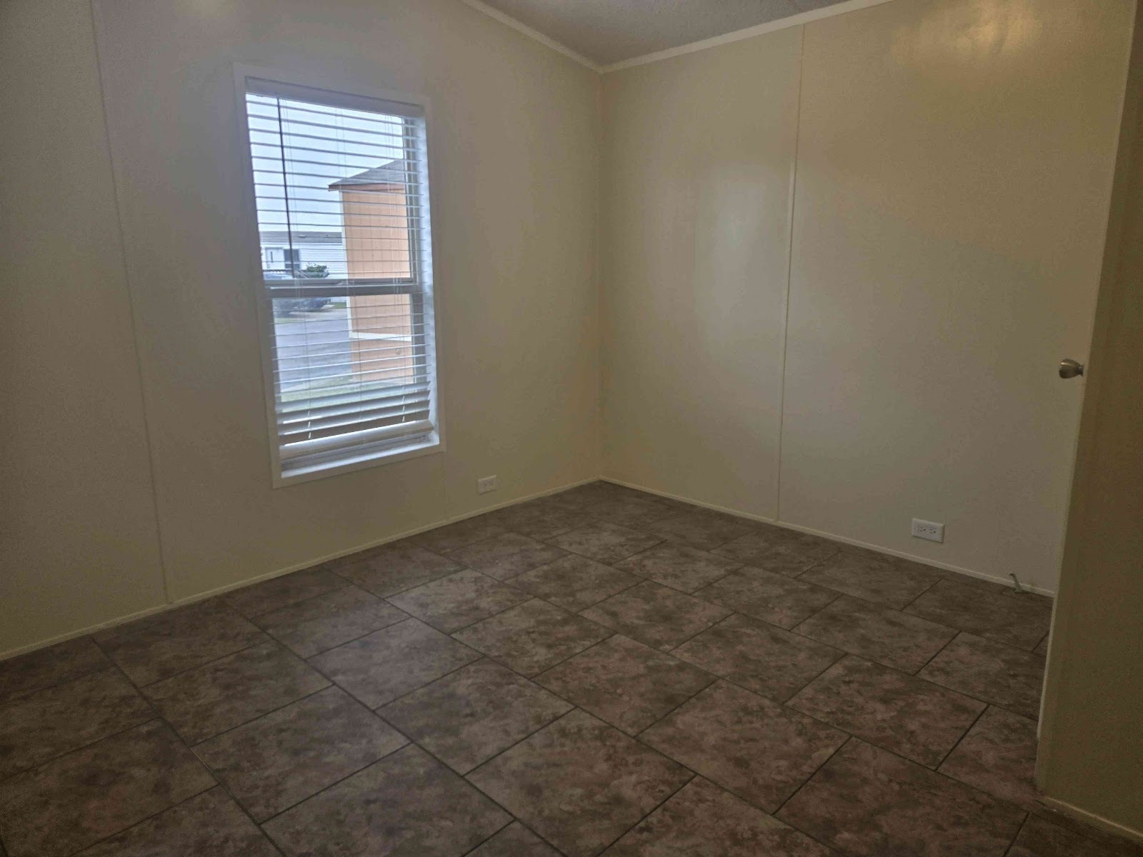 Building Photo - 709 N Collins Fwy