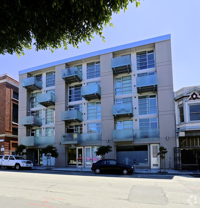 Building Photo - 1465 Pine St