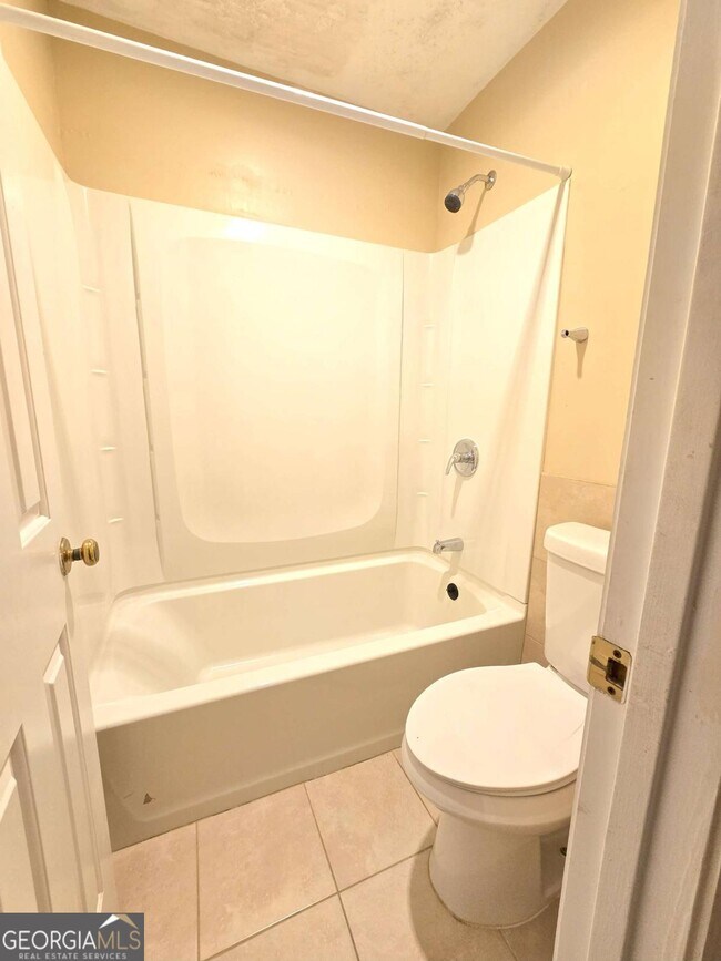 Building Photo - 227 Quail Run