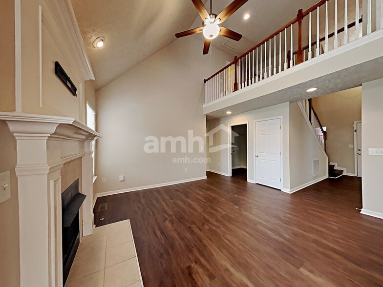 Building Photo - 1411 Carmack Ln