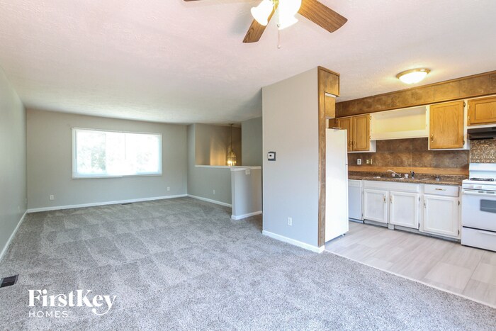 Building Photo - 4639 Thornleigh Dr
