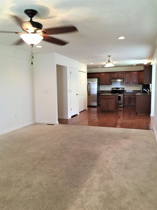 Building Photo - 133 Nottingham Dr