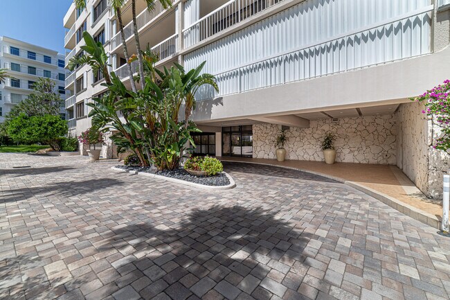 Building Photo - 3250 S Ocean Blvd
