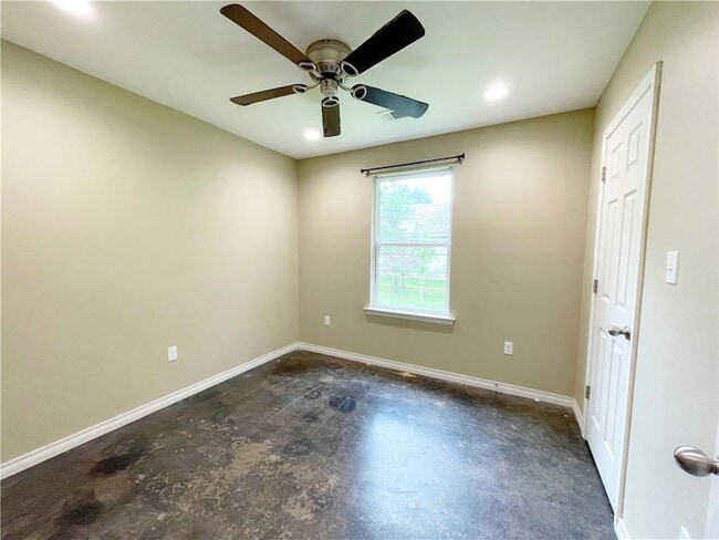 Building Photo - 72194 Formosa Dr