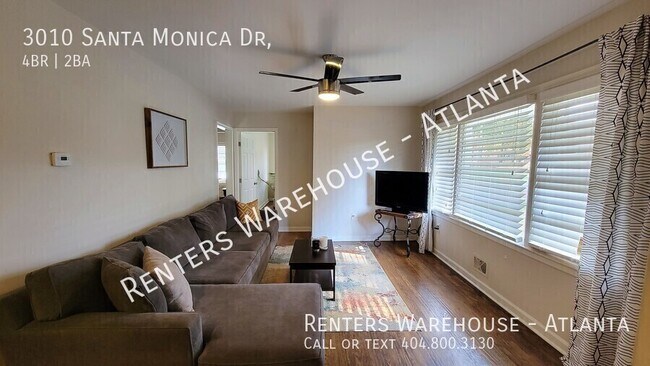 Building Photo - 3010 Santa Monica Dr