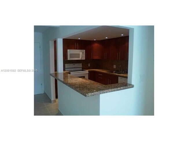 Building Photo - 150 SE 25th Rd