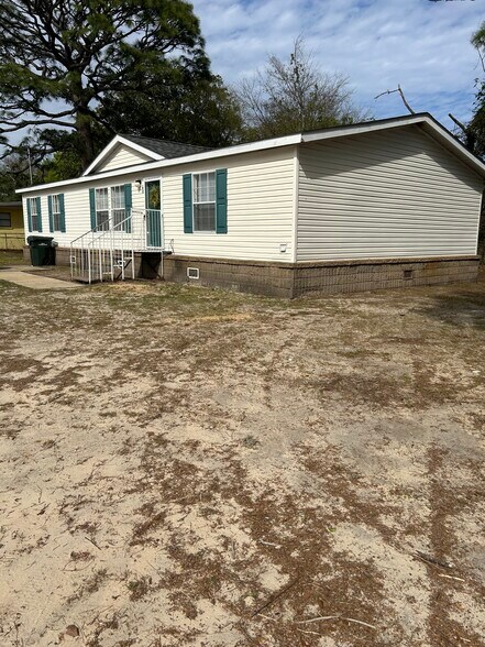 Building Photo - 49 Mallard Ave NE