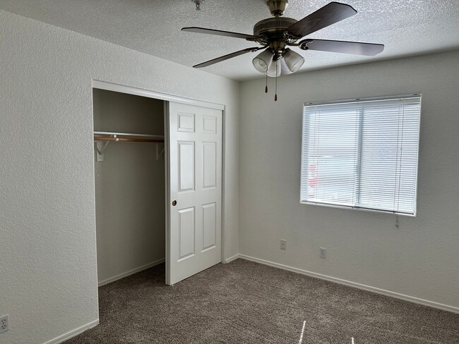 Building Photo - 111 Cypress Dr