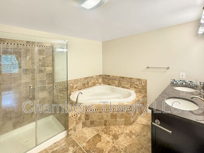 Building Photo - 2200 Jester Ct