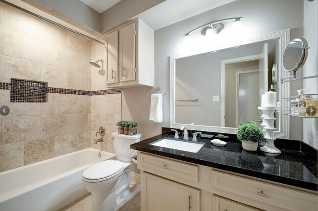 Building Photo - 3023 Sam Houston Dr