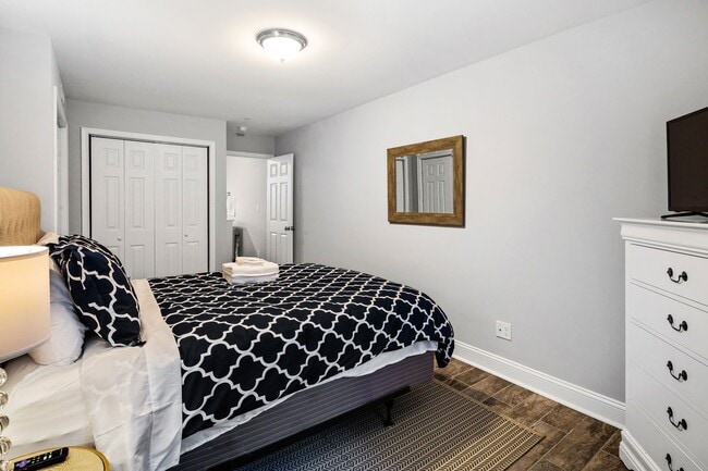 Building Photo - 2551 Grays Ferry Ave