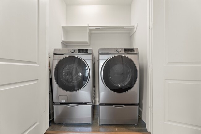 Building Photo - 9651 Kings Cross Station