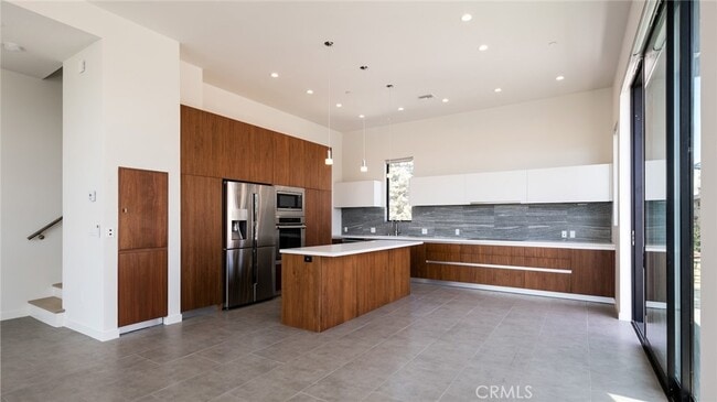 Building Photo - 1618 Amherst Ave