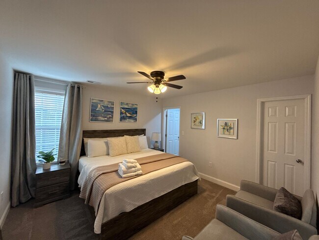 Building Photo - T.R. Lawing Realty Property