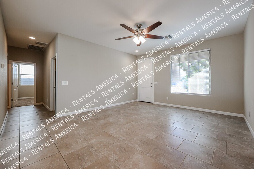 Building Photo - 7526 S 28th Pl