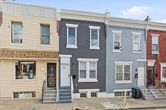 Building Photo - 2BR/3BA House | Kensington