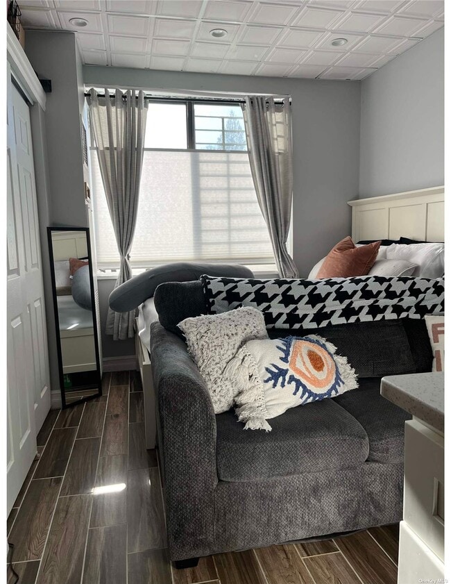 26910 Grand Central Pkwy 26910 Grand Central Pkwy Queens NY 11005