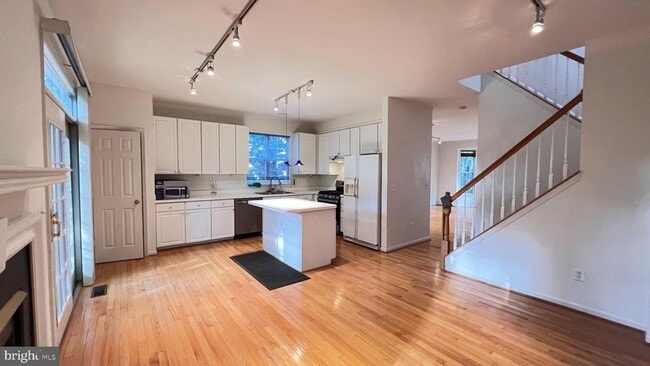 Building Photo - 4100 Flower Box Ct