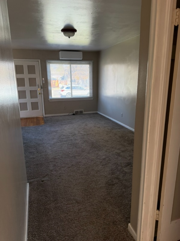 Building Photo - 289 W 19th St