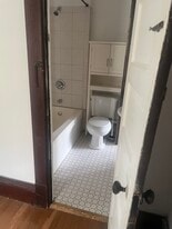 Building Photo - 611 19th St