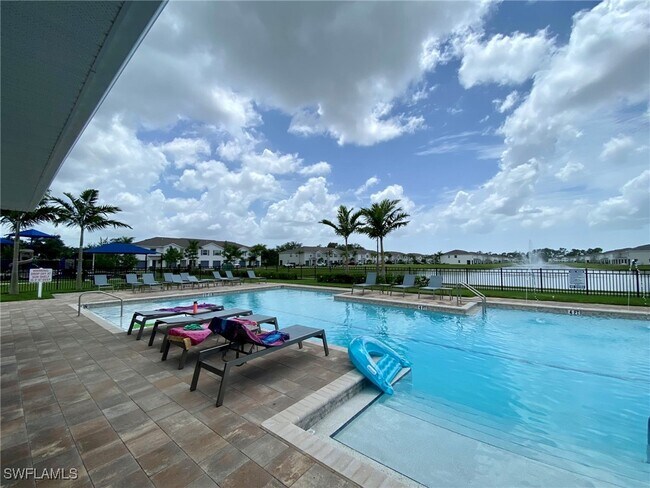 Building Photo - 15257 Wildflower Cir
