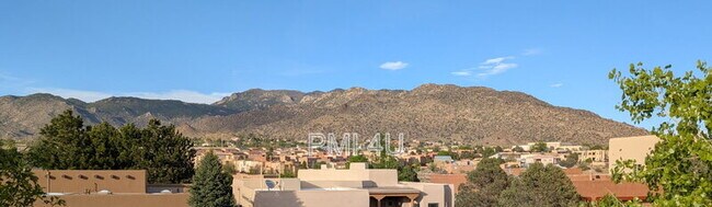 Building Photo - 511 Eugene Ct SE