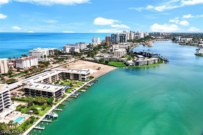 Building Photo - 3200 Gulf Shore Blvd N