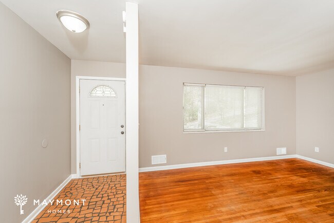 Building Photo - Beautiful Brick Home